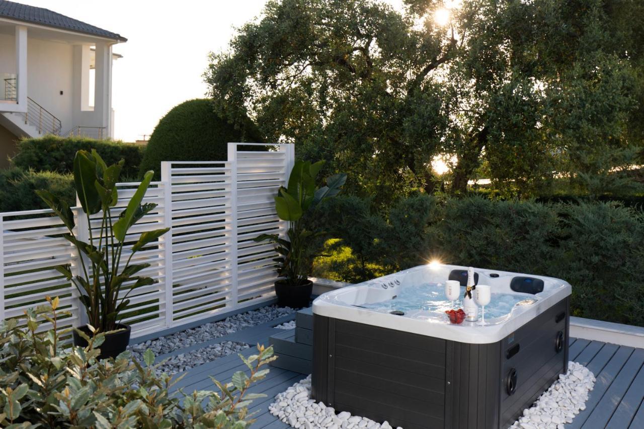 Pachis Escape Suites Luaran gambar